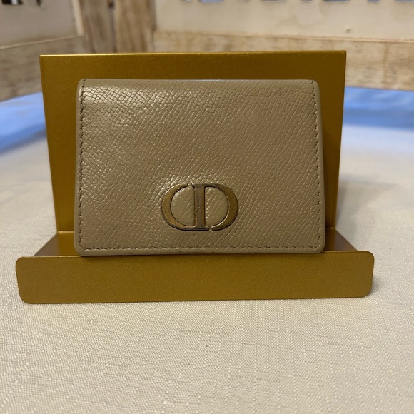 Dior Tan 30 Montaigne Wallet with CD Logo - Picture 3 of 16